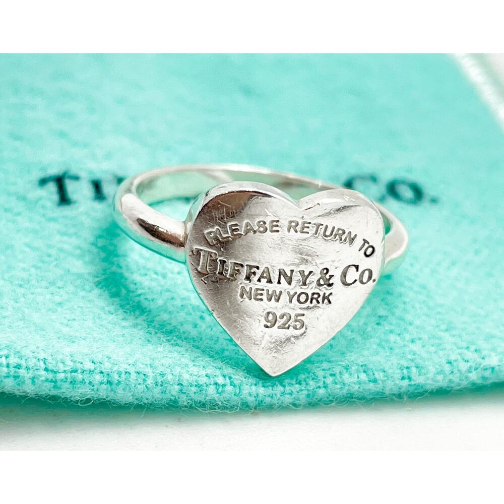 Tiffany & Co. Return to Tiffany Heart Signet Ring Sterling Silver Size 6.25 - Picture 10 of 15